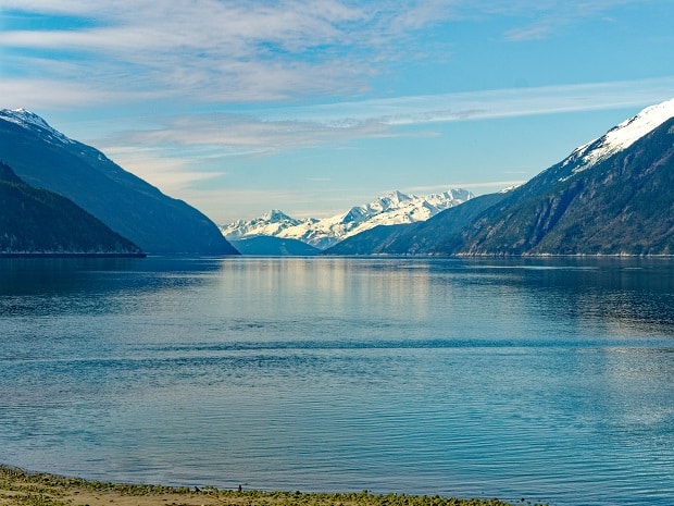 Snow,Capped,Mountains,Beyond,Icy,Lagoon,Near,Skagway,,Alaska