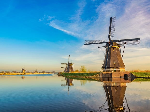 Rotterdam,Netherlands,,Nature,Landscape,Of,Dutch,Windmill,At,Kinderdijk,Village