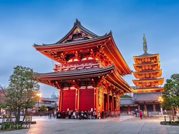 Asakusa,,Tokyo,,Japan,At,Sensoji,Temple's,Hozomon,Gate,And,Five